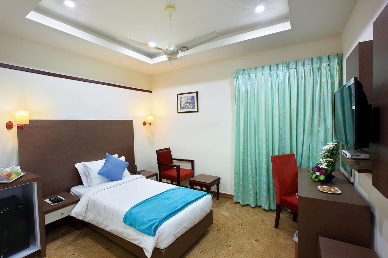 Hotel Joyees Residency Kottayam Exterior foto